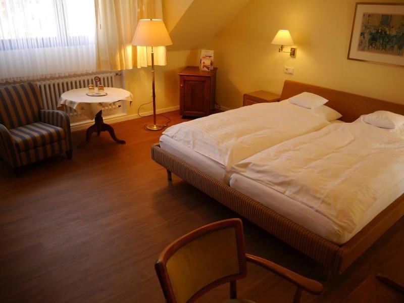 Romantik Waldhotel Mangold Bergisch Gladbach Exterior photo