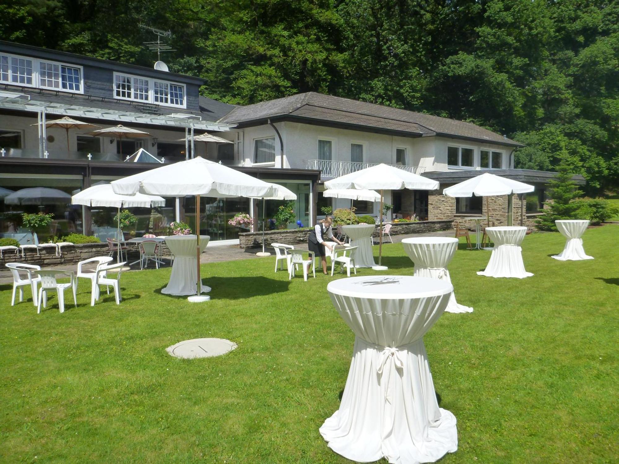 Romantik Waldhotel Mangold Bergisch Gladbach Exterior photo