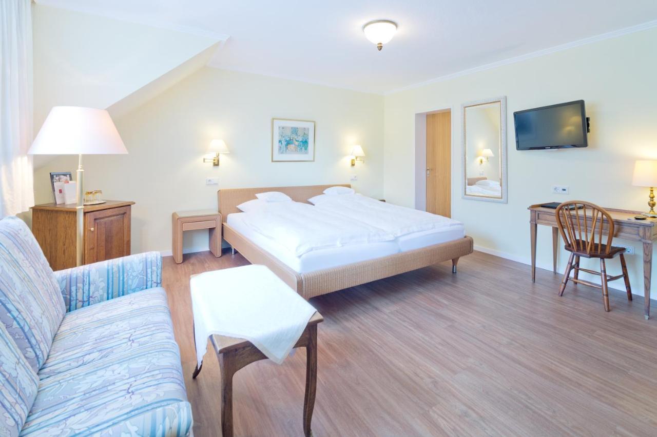 Romantik Waldhotel Mangold Bergisch Gladbach Exterior photo