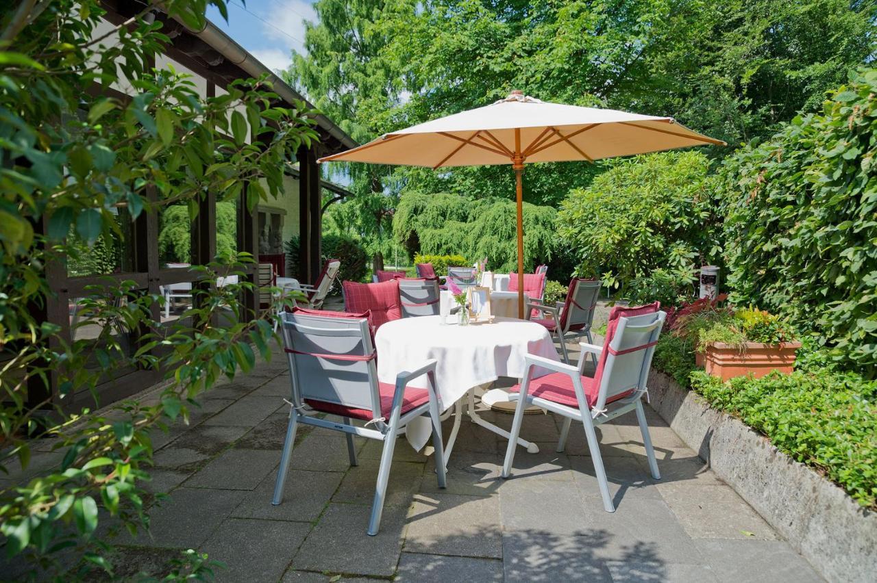 Romantik Waldhotel Mangold Bergisch Gladbach Exterior photo